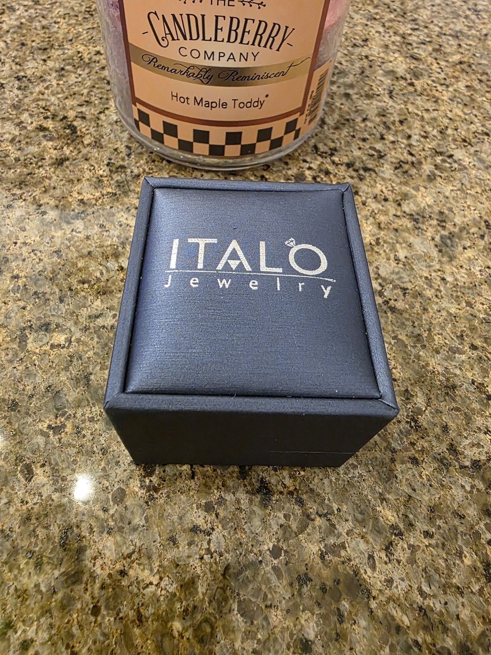 ITALO Jewelry Elegant Black Ring Box for Women